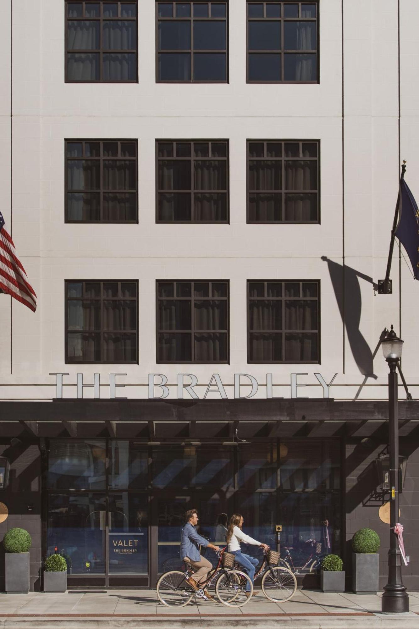 Отель The Bradley Форт Уэйн Экстерьер фото